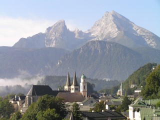 Berchtesgaden mit Watzmann im Hintergrund